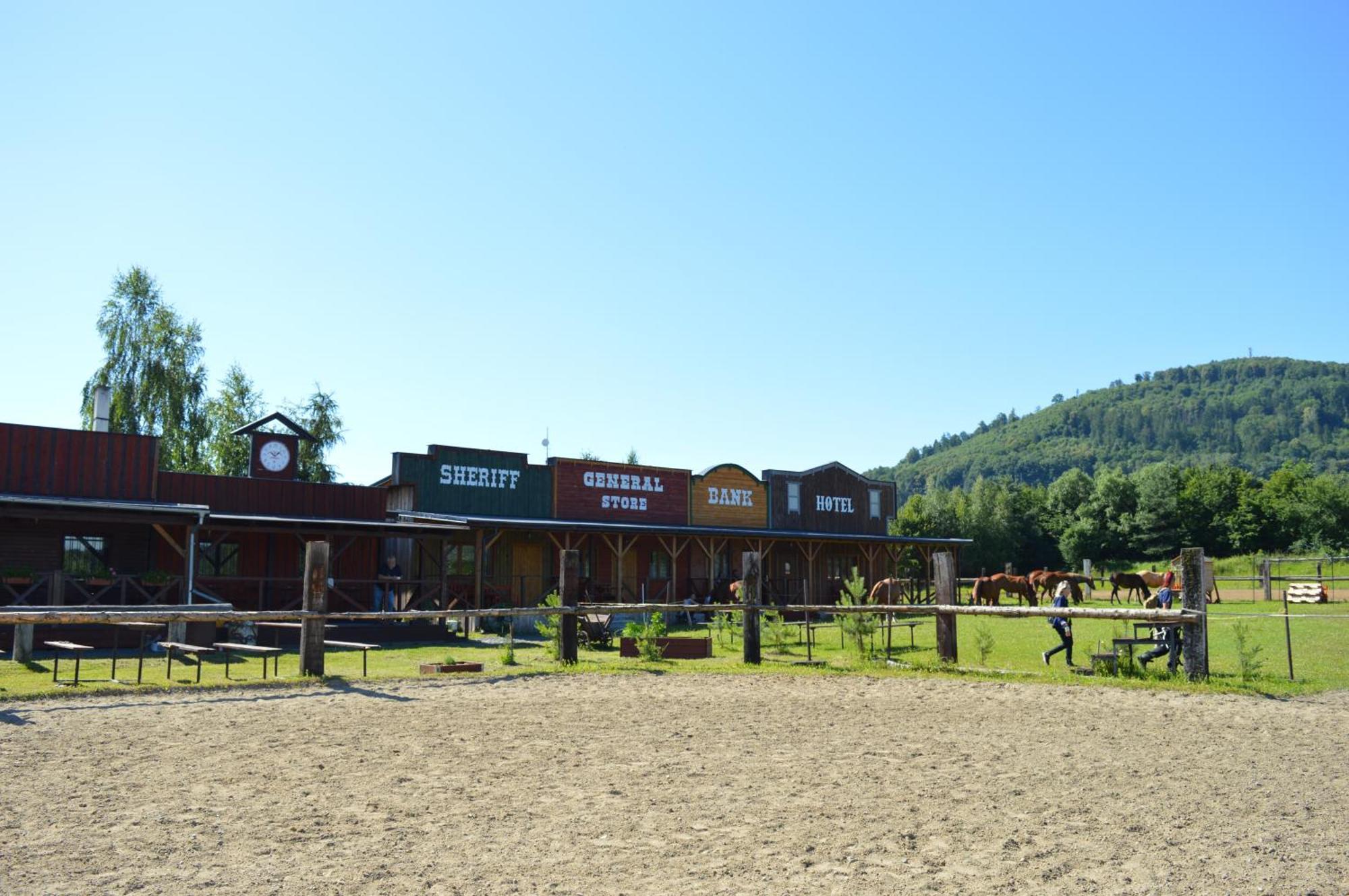 Bubla City Ranch Kopřivnice Exteriör bild